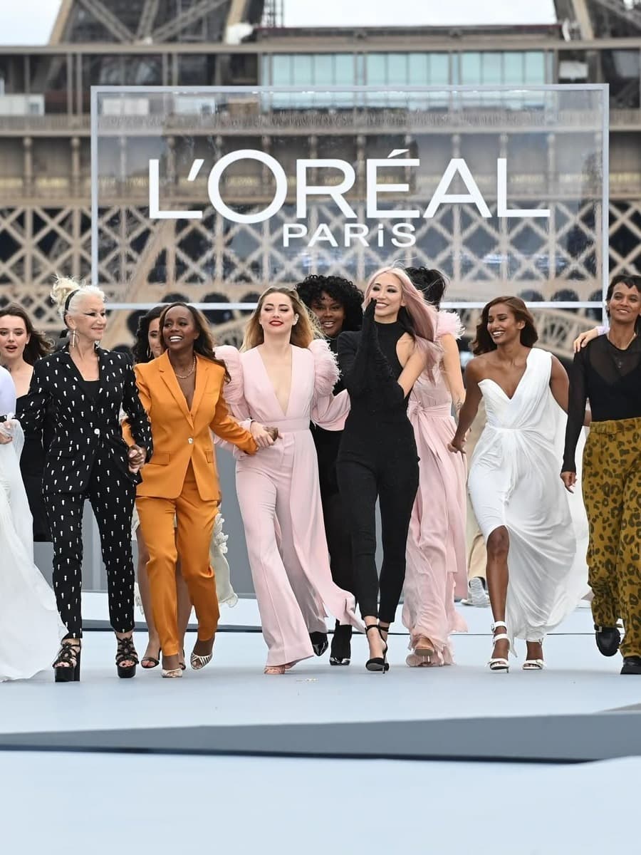 Kering își vinde divizia Kering Beauté, inclusiv brandul Creed și licențele Gucci și Balenciaga, companiei L’Oréal pentru 4,7 miliarde de dolari.