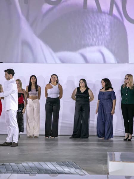 Șaisprezece absolvenți ai Academiei Tommie Hernández și-au prezentat primele colecții la Puerto Rico Fashion Week 2025.