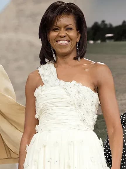 De la Martha Washington la Melania Trump — cum Primele Doamne ale Americii au folosit moda pentru a exprima identitate și putere.