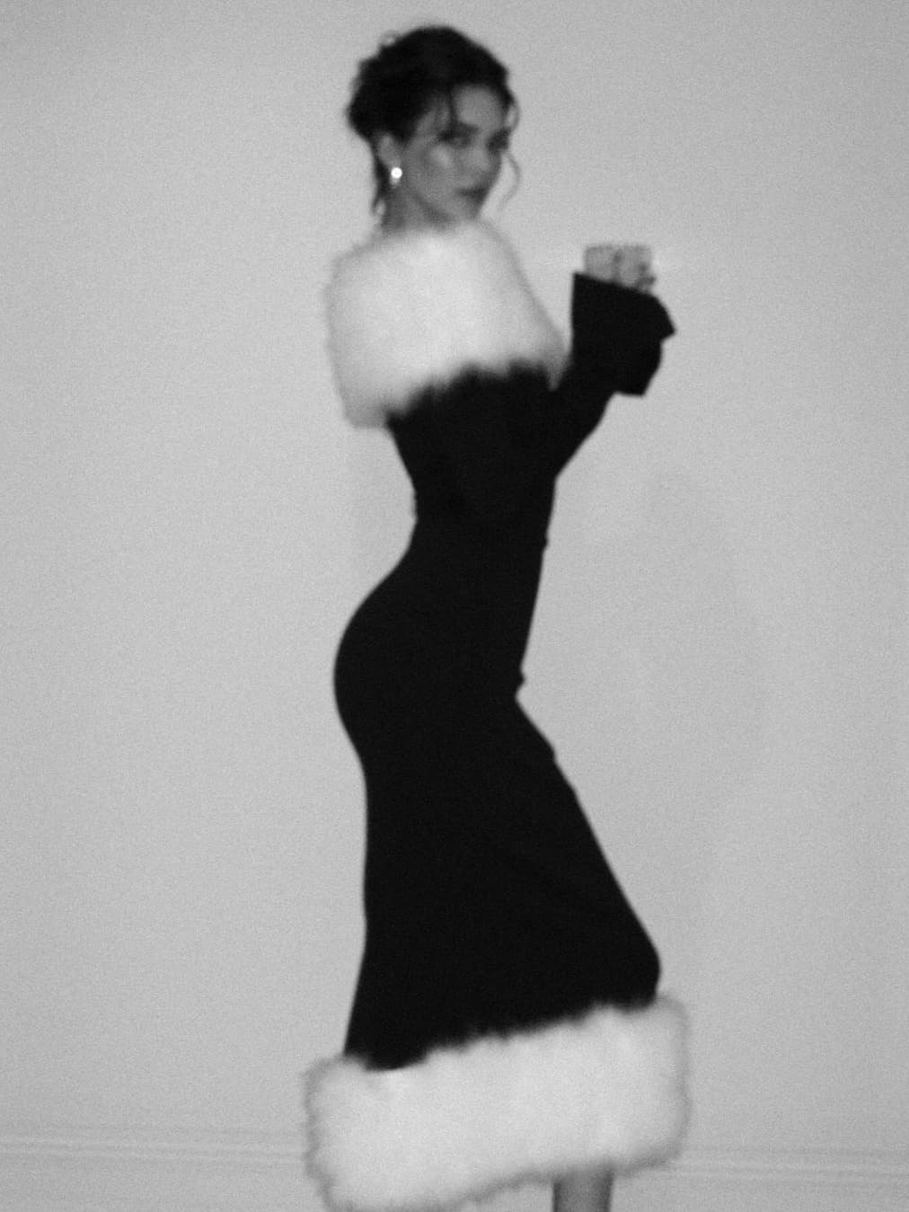 Kendall Jenner Channels Perfect Snow Bunny Vibes in a Fluffy White Faux-Fur Coat