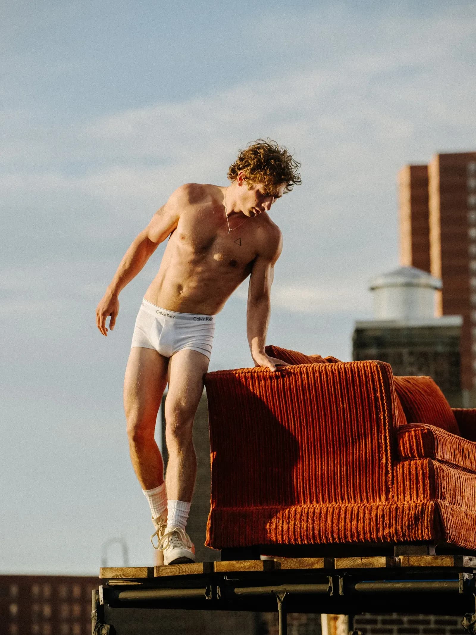 Jeremy Allen White Dazzles in His Latest Calvin Klein Campaign Appearance
