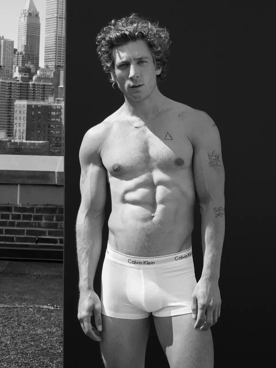 Jeremy Allen White Dazzles in His Latest Calvin Klein Campaign Appearance