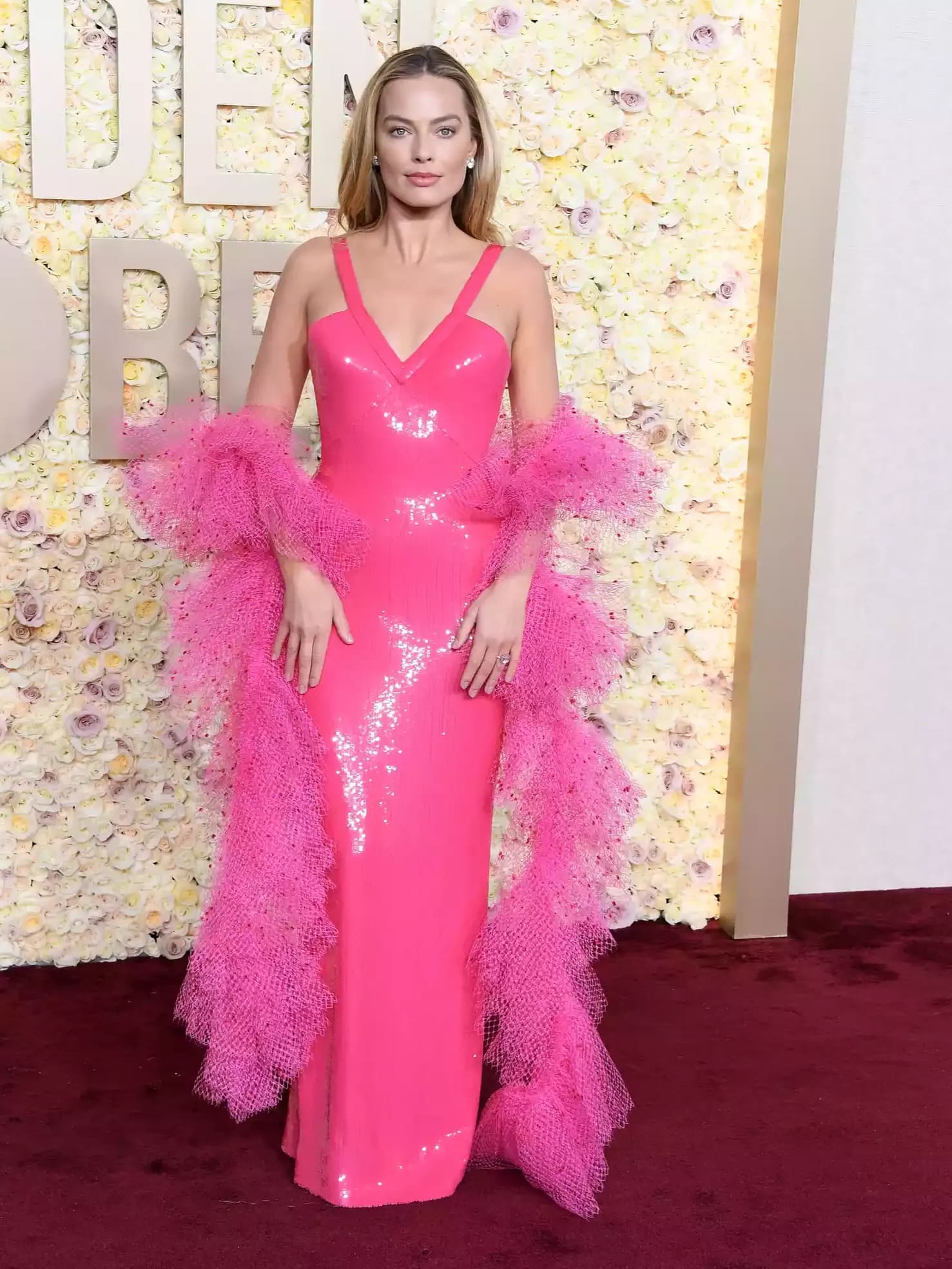 Margot Robbie Trades Her Pink Gown for a Twin Black Version at the Golden Globes After-Party