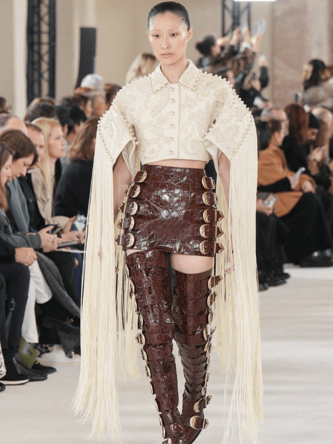 Daniel Roseberry was inspired by perspective as we come to terms with the rise of artificial intelligence and how it will devour our humanity. His inspiration was reflected in his Schiaparelli SS24 Haute Couture collection.