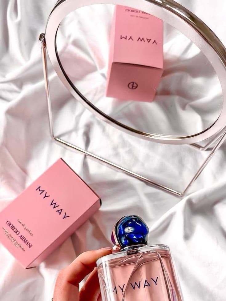 Znajdź idealne trwałe perfumy dla kobiet, które nie znikną do lunchu. Przetestowaliśmy zapachy, które naprawdę utrzymują się przez cały dzień i pachną niesamowicie
