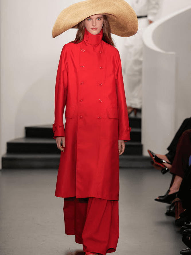 Ralph Lauren kicked off New York Fashion Week with a refined, elegant show, highlighting chic white ensembles and intimate glamour.