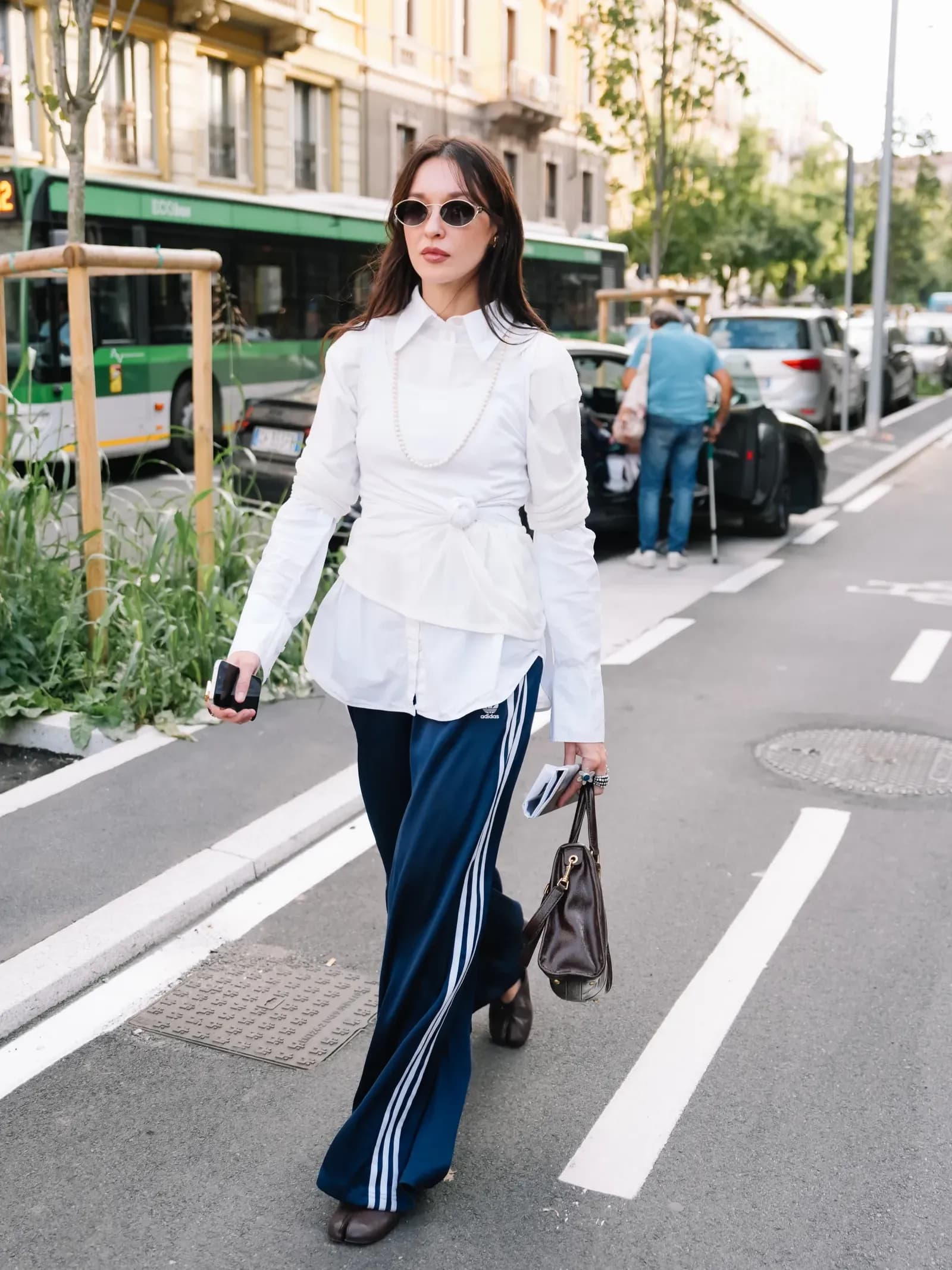 Discover the key fashion trends that will shape 2026, from new minimalism to hyper-utility, bold colors, sculptural silhouettes and sustainable design.