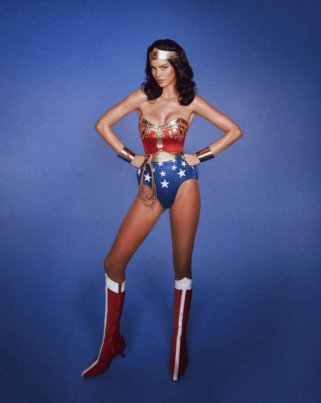 Kendall Jenner does not change her traditions: over this Halloween weekend, the model changed several costumes, one of which was the “Wonder Woman” look. Very beautiful as always💔