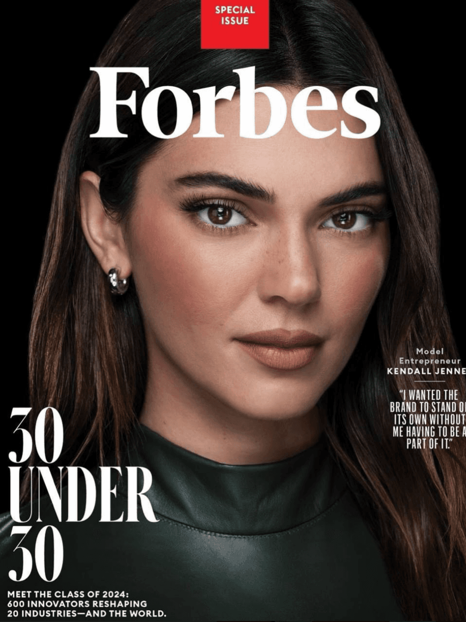 The model starred in a photo shoot for a magazine on the occasion of being included in the list of some of the most successful businessmen and businesswomen under 30.