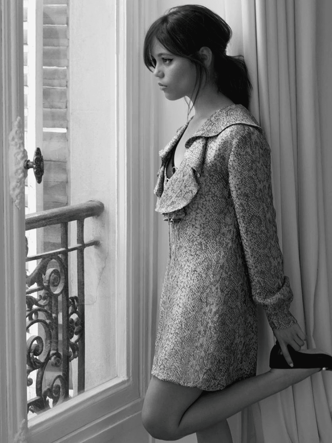 Talented actress Jenna Ortega in Dior posed for the cover of Harper's Bazaar UK magazine
Also this week, the annual Harper's Bazaar Woman of the Year 2023 awards took place in London, where Ortega won in the Breakthrough of the Year category.