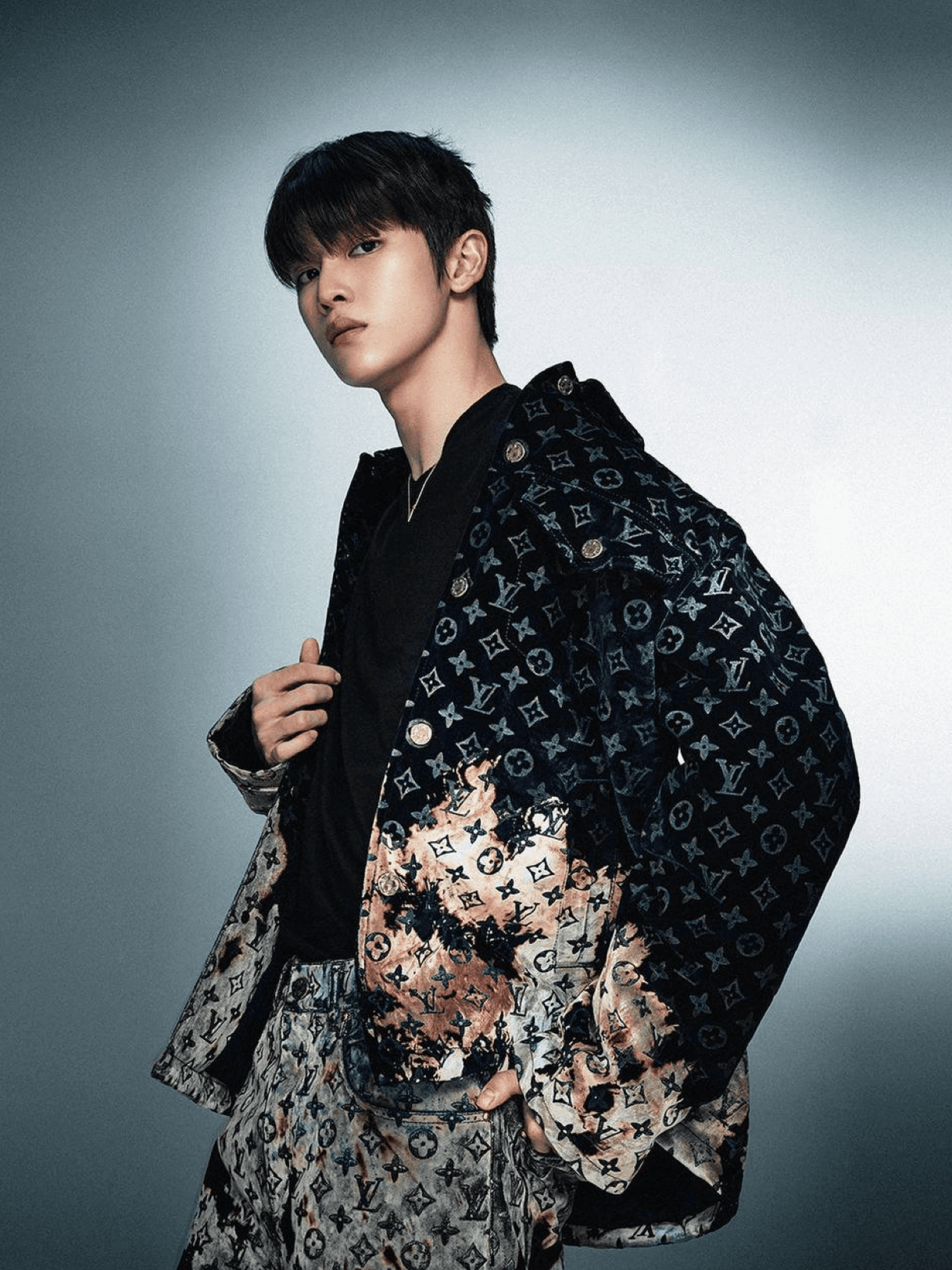 The group RIIZE debuted in September 2023, but in this short period it has already gained popularity. In addition, the singers formed their own musical direction - “emotional pop”. Louis Vuitton has not disclosed details of the collaboration, but it is likely that the group will represent the French house at key events and display its images during public appearances.